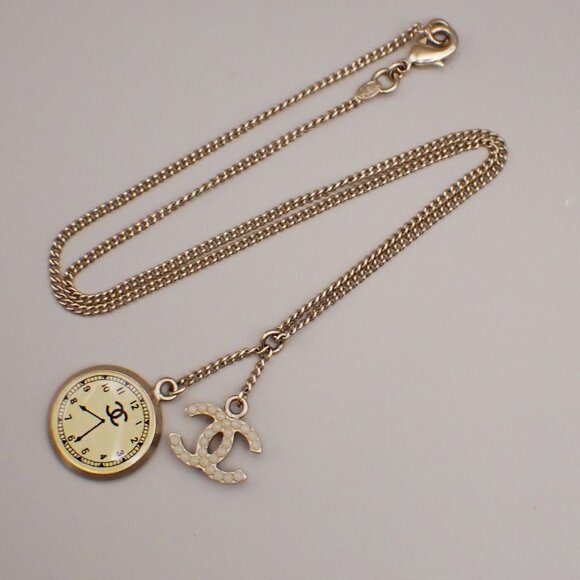 CHANEL CC Watch Motif Imitation Pearl Chain Pendant Necklace 07C Gold - Picture 1 of 10